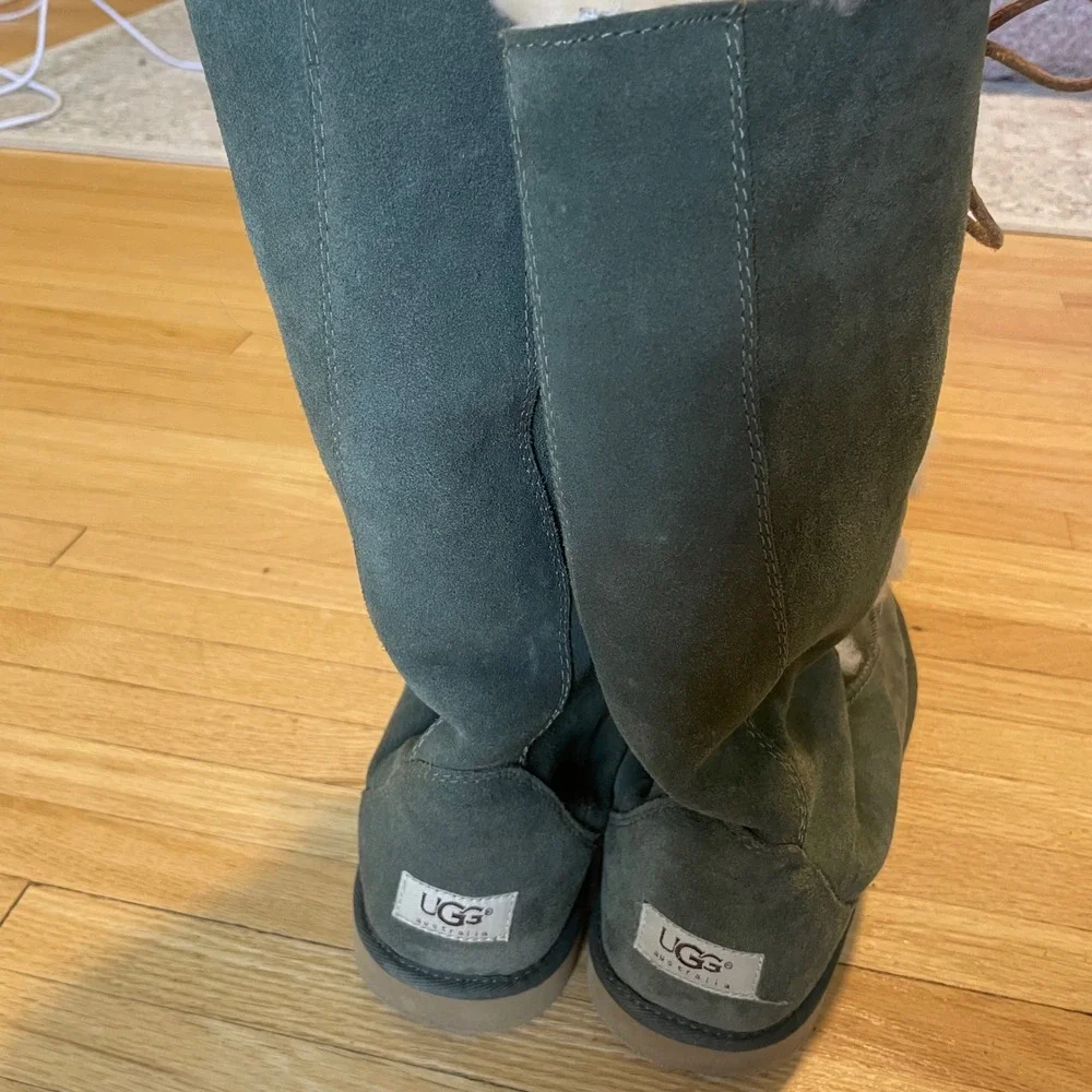 UGG Whitley Tall Suede Boots Lace Up Size 10 Olive Green